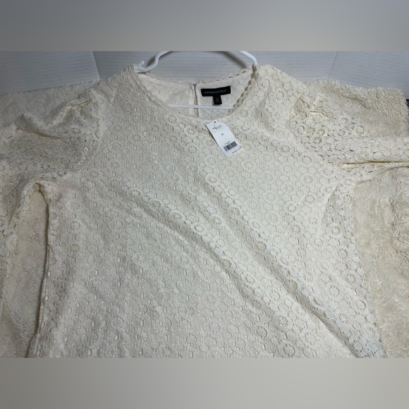 Minimalist Workwear Floral Banana Republic Cream Relaxed Boxy Blouse - Picture 5 of 7